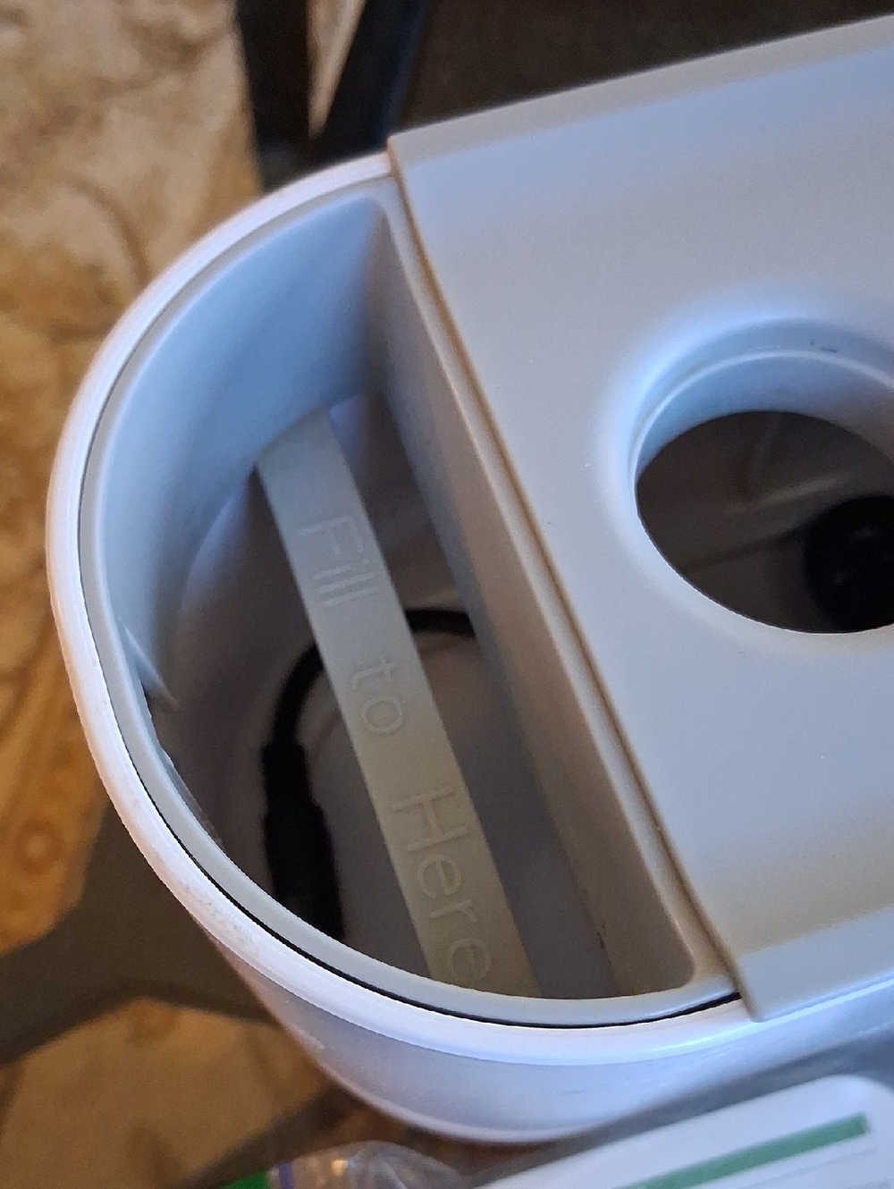 AEROGARDEN SPROUT TABLETOP GARDEN - Picture 6 of 14